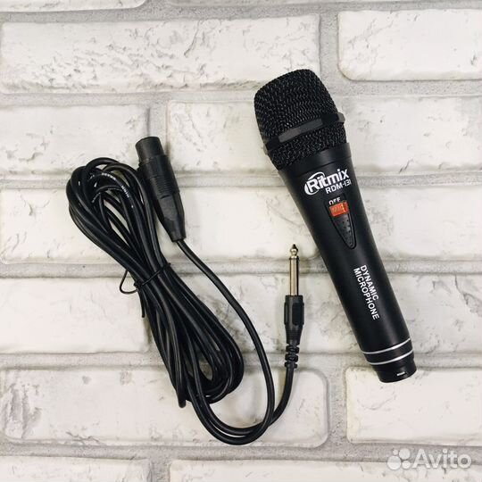 Динамический проводной микрофон Караоке RDM 131
