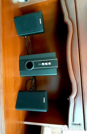 Активный сабвуфер Sven - 820