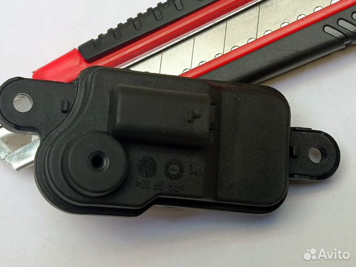 Замок лючка бензобака 510810773 Гольф Рапид