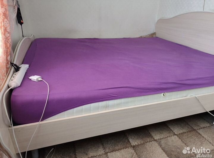 Кровать двухспальная 160 200