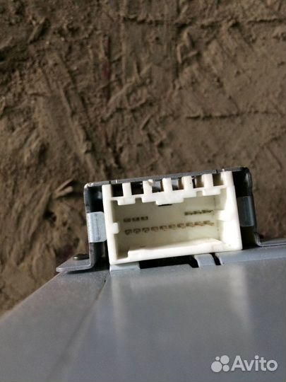 CD-чейнджер Nissan Teana J31