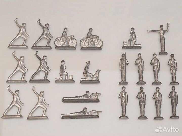 Игрушки СССР солдатики индейцы рыцари от