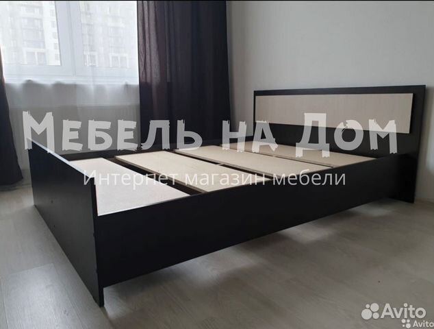 Кровать