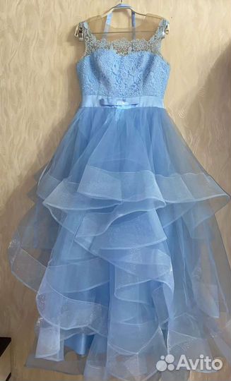 Платье вечернее