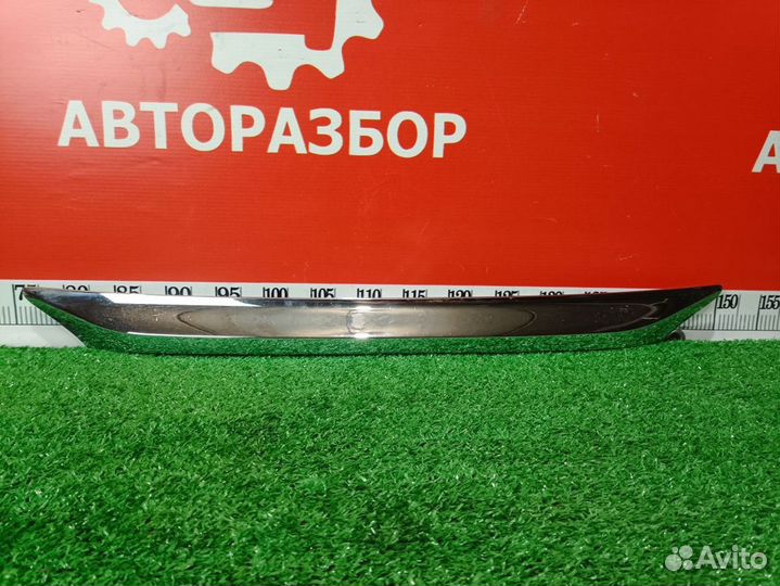 Накладка крышки багажника Lexus RX