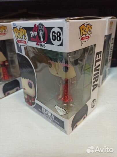 Фигурка Funko Pop Elvira with Heart Diamond Glitt