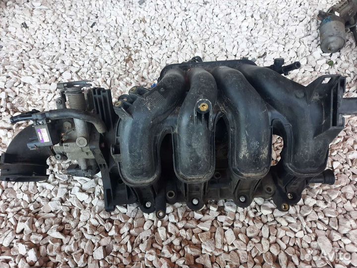 Впускной коллектор Mazda 3