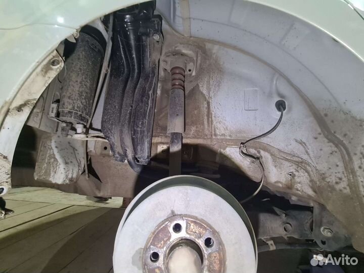 Обработка колёсных арок, шумоизоляция арок