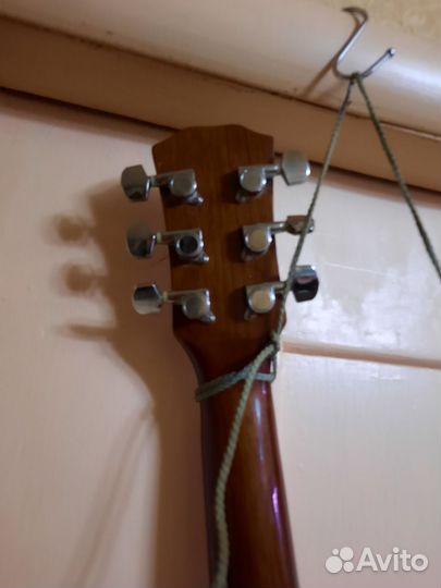 Гитара акустическая