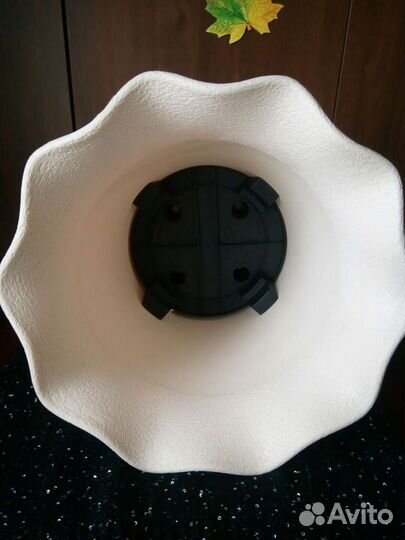 Горшок цветочный на колесиках