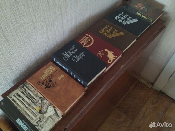 Книги фантастика и фентези