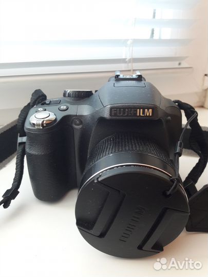 Цифровой фотоаппарат Fujifilm FinePix SL260