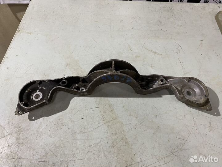 Кронштейн редуктора BMW 3 E46