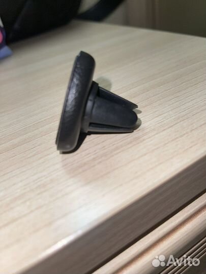 Держатель для телефона в машину
