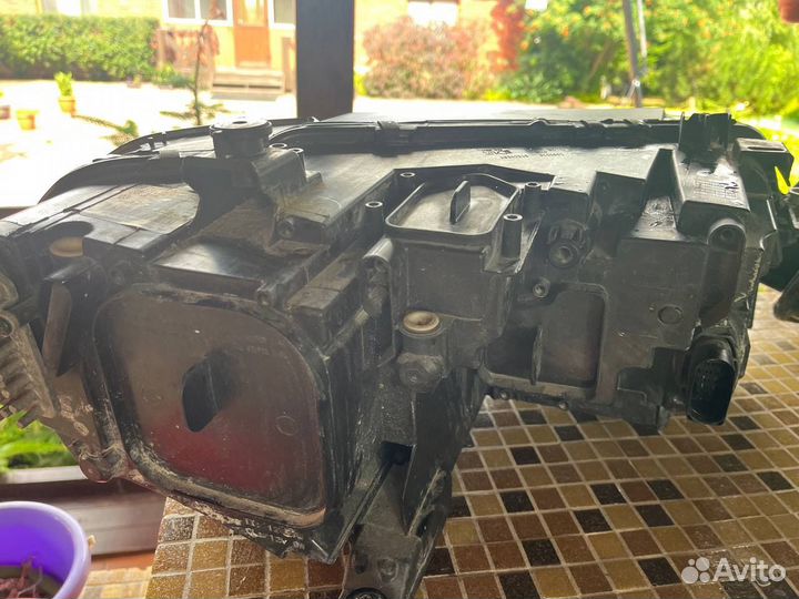 Передние фары от Volkswagen Tiguan