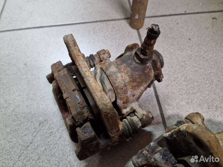 Задние суппорта Ауди 80 Б4 Передний привод