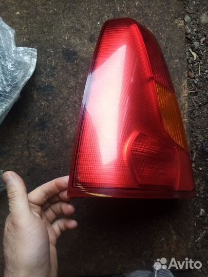 Фонарь задний левый на renault logan 1