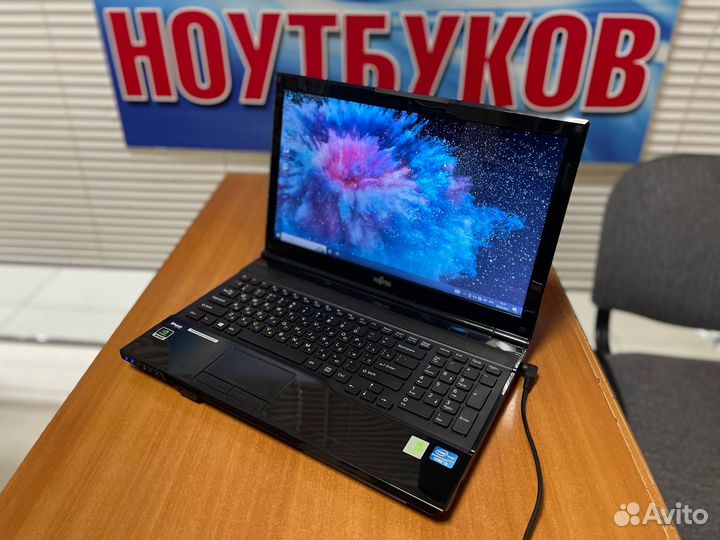 Ноутбук для учёбы и развлечений, i3,ssd,8gb ram