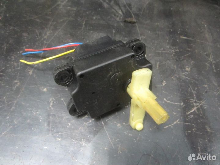 Моторчик заслонки печки Volvo XC90