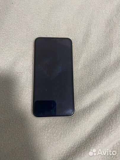 Телефон iPhone 11