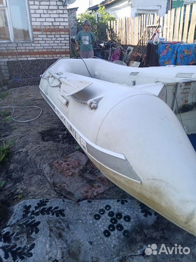 Надувная лодка пвх бу с мотором