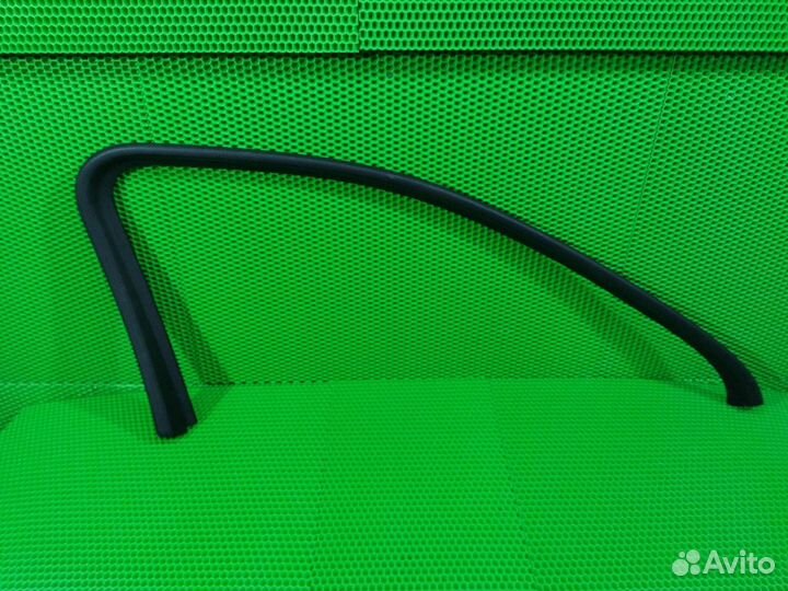 Накладка двери передняя левая Volkswagen Touareg