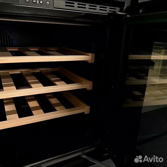 Винный шкаф lofra zbrbi24T chrome