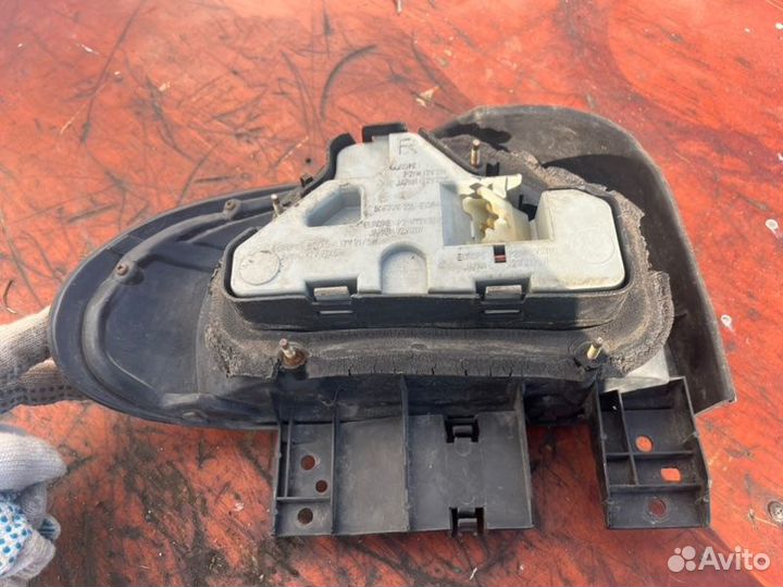 Фонарь задний правый Mazda 121 1991-1996