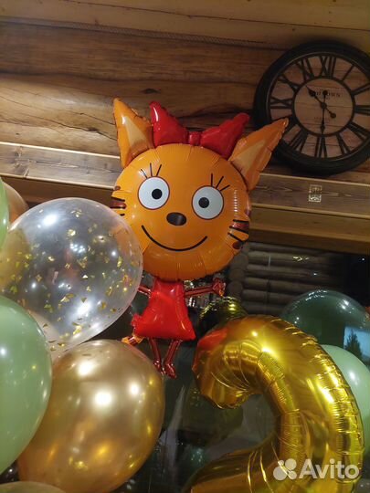 Композиция из шаров 3 кота