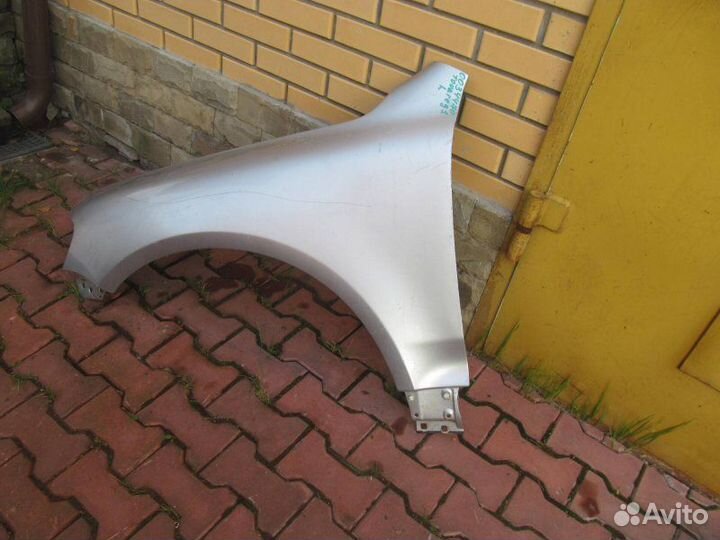 Крыло переднее левое Volkswagen Touareg 1