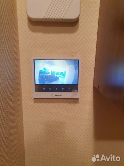 Видеонаблюдение, домофоны, установка электрозамка