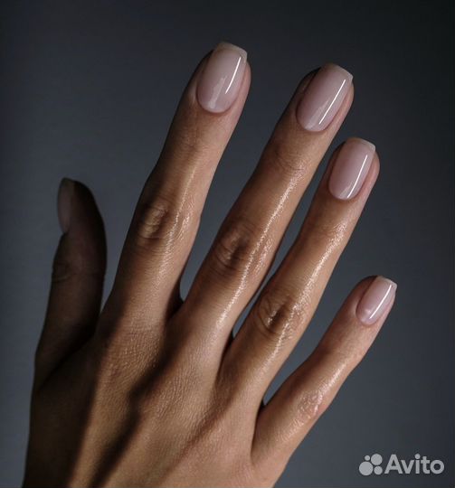 Ищем модель на маникюр