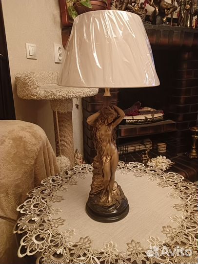 Статуэтка - светильник
