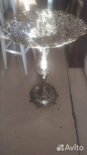 Напольная бронзовая ваза для фруктов