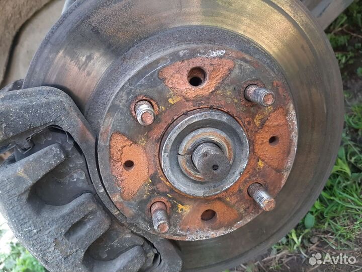 Диск передний тормозной Mitsubishi Galant 8