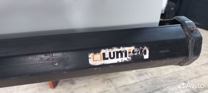 Экран для проектора рулонный 180/180