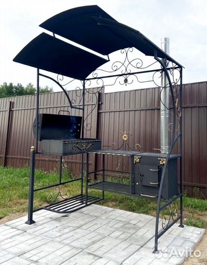 Мангал с крышей