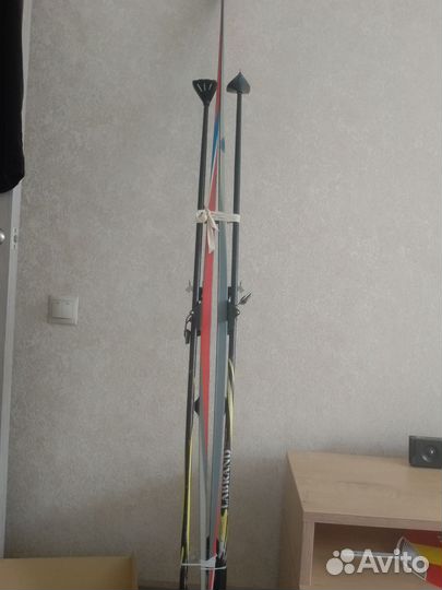 Лыжи беговые с ботинками 37 и палками