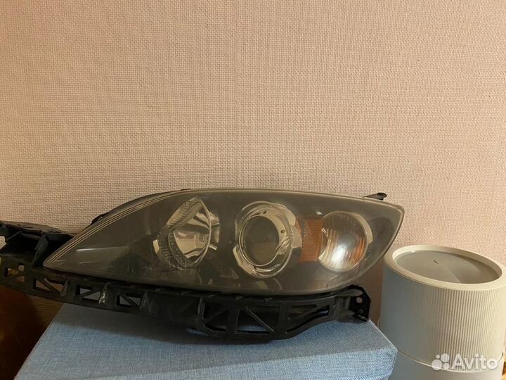 Фара галоген mazda 3 бк хэтчбек