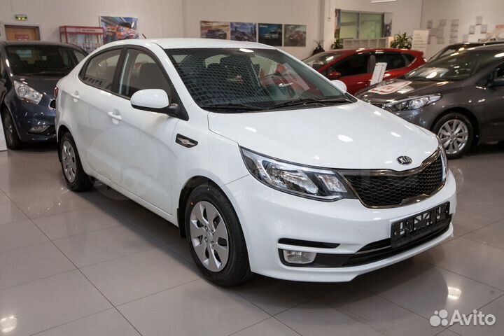 KIA RIO фара
