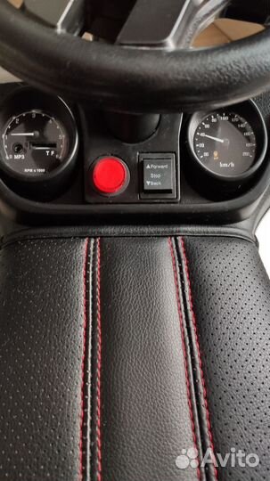 Машинка каталка толокар с ручкой