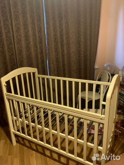 Детская кроватка