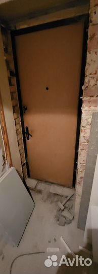 Дверь входная металлическая левая бу