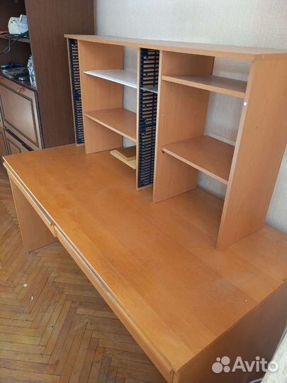 Компьютерный стол