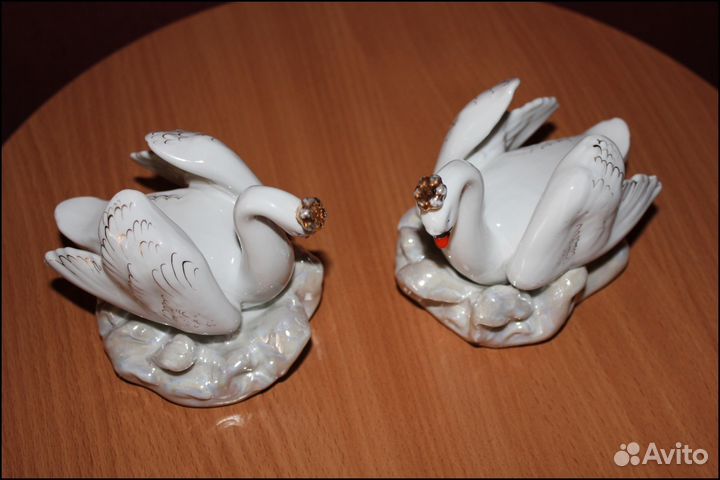 Фарфоровая статуэтка 