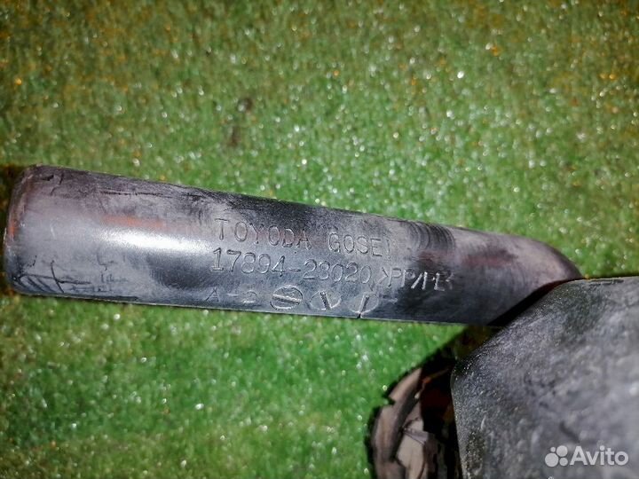 Патрубок воздушного фильтра 17881-28140 Toyota Cam