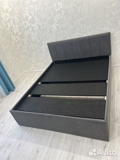 Мягкая кровать