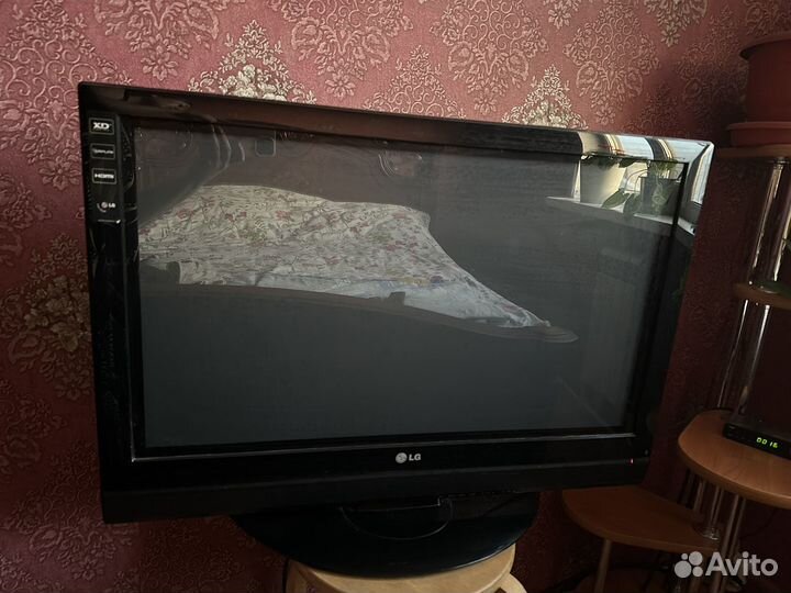 Телевизор бу LG 32PC5