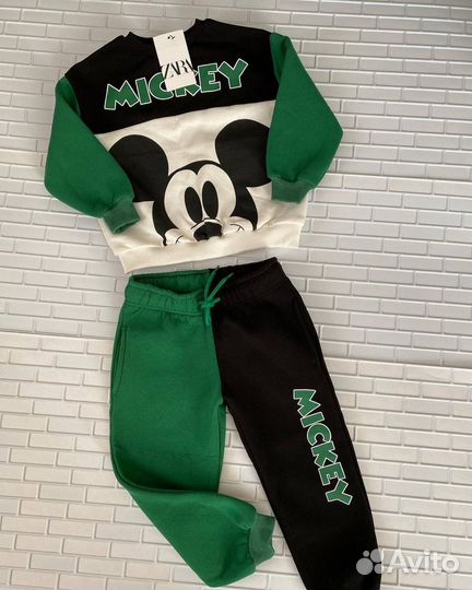 Костюм Zara на флисе 134