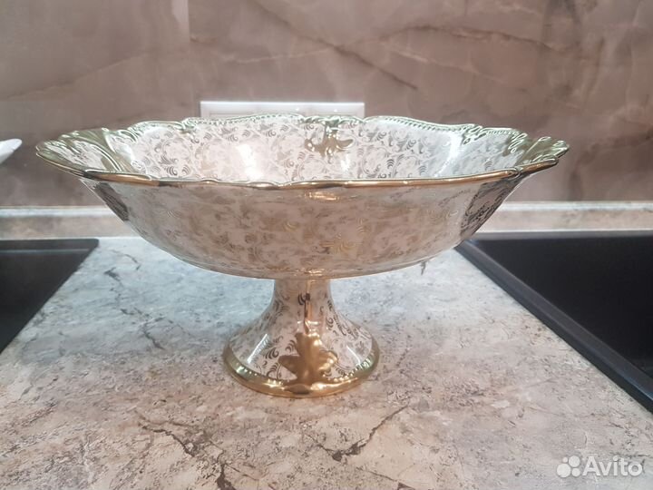 Вазы для фруктов, тортовница, сервировочные блюда